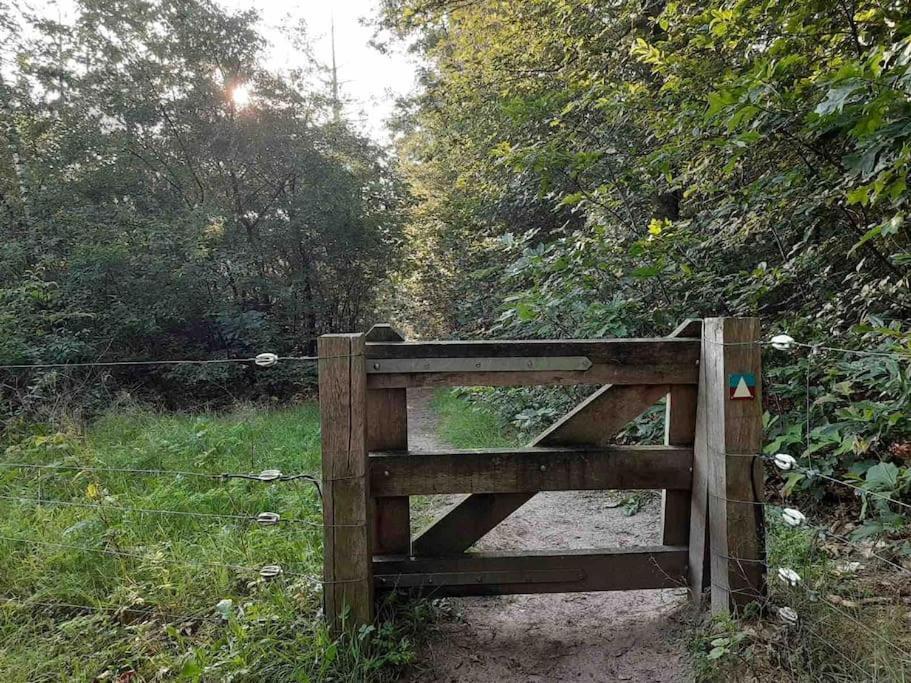 Vakantiehuis Eikzicht Gelegen Aan Het Bos Elsloo  Extérieur photo