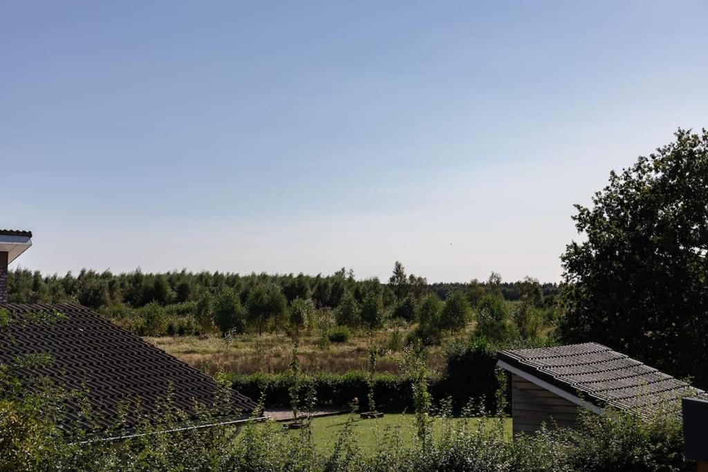 Vakantiehuis Eikzicht Gelegen Aan Het Bos Elsloo  Extérieur photo